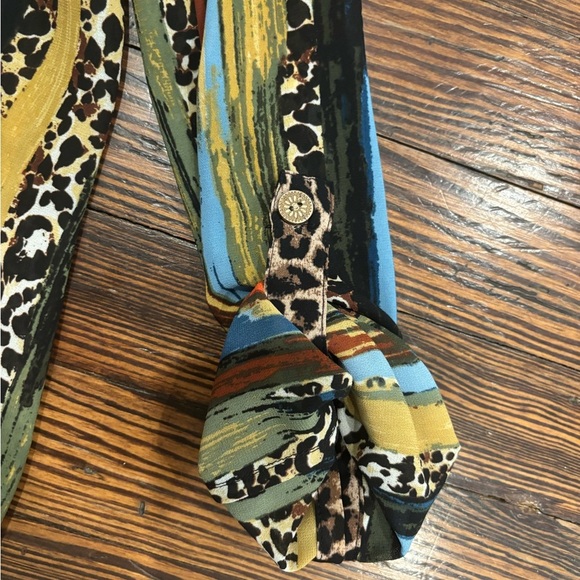 John Mark Women Leopard Abstract Button Down Shirt Dress Sz M Roll Tab Sleeve - Picture 8 of 9